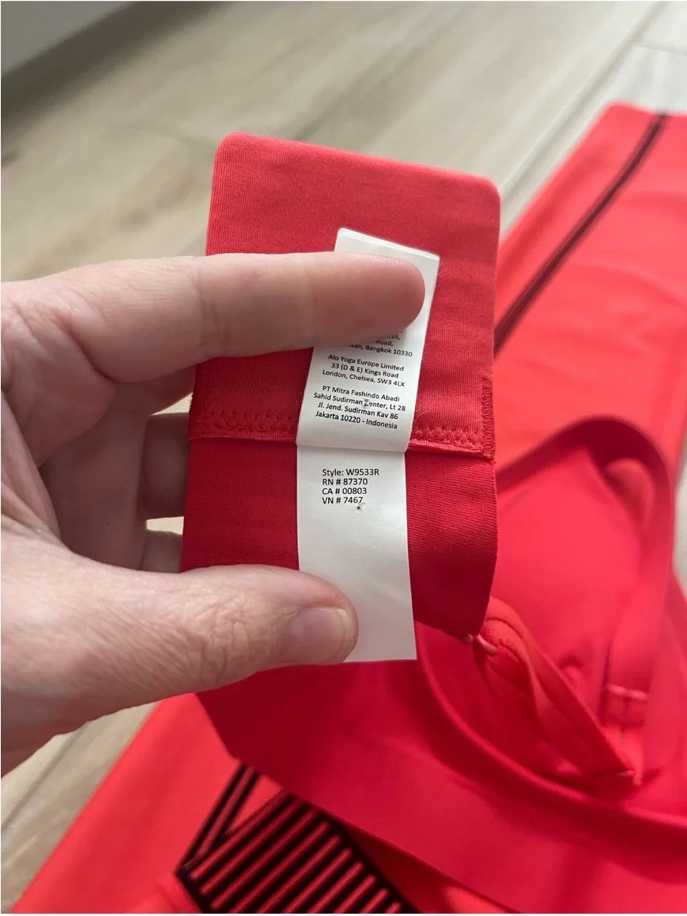 NWOT ALO Yoga Line Up Set Red Hot Summer High Waisted Leggings + Bra Sz XS 0-2